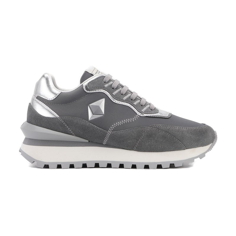 Ethereum Retro Runner Sneakers Tech-Inspired Grey Lifestyle Shoes